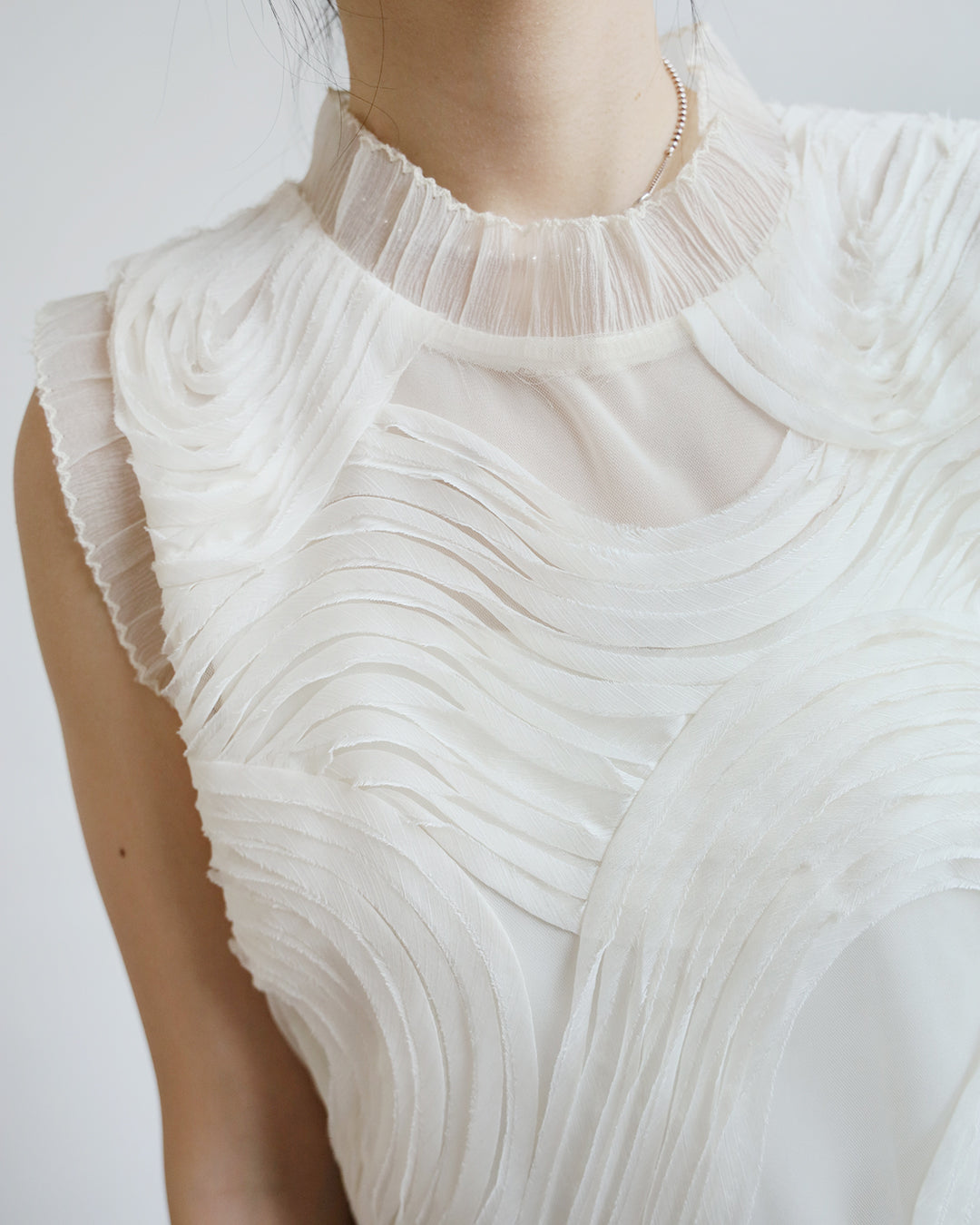 Wavy Texture Fabric Vest ( 2 Colors)