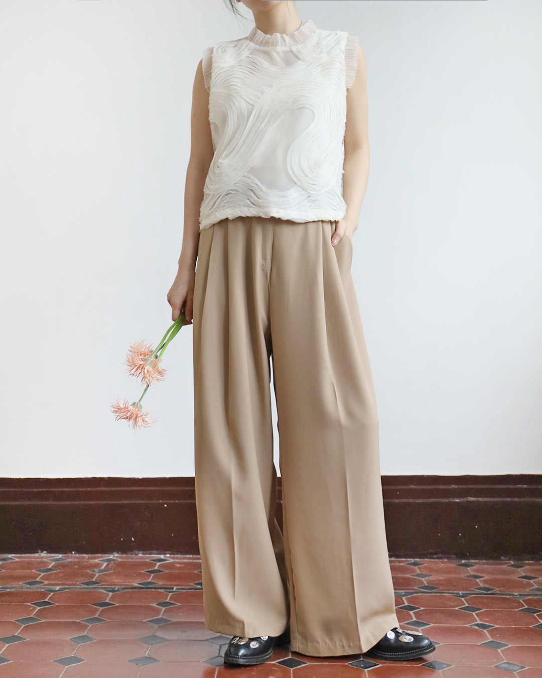 Wavy Texture Fabric Vest ( 2 Colors)