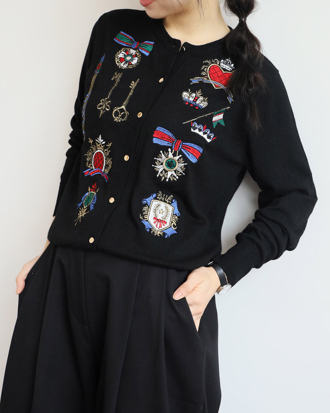 Badges Embroidery Cardigan  (2 color)
