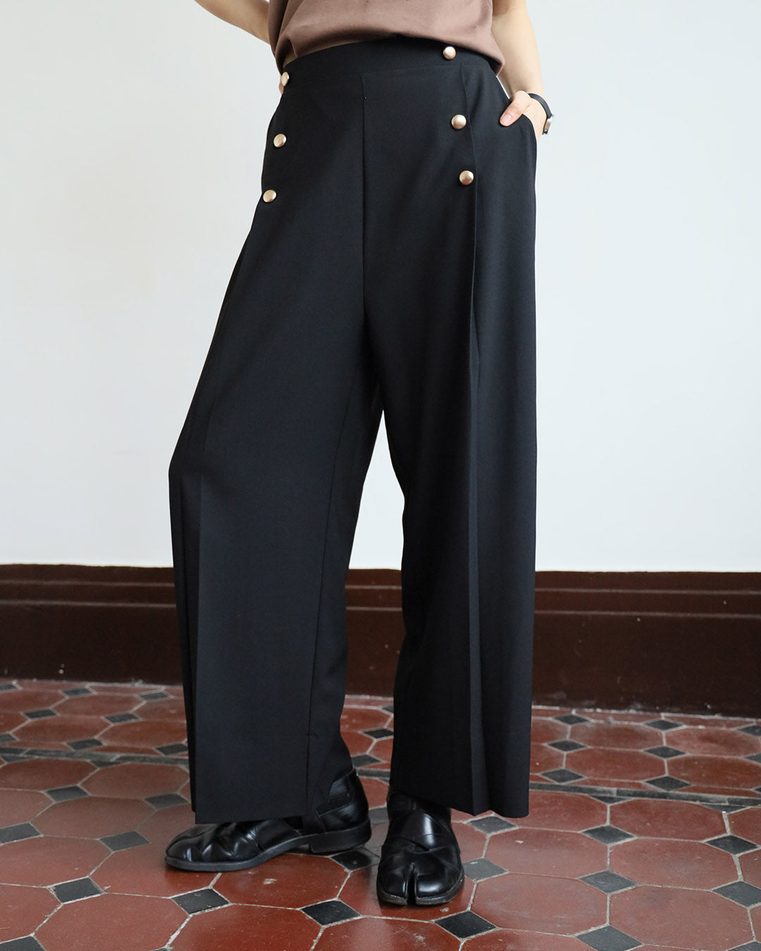 Button Details Culottes  (2 color)