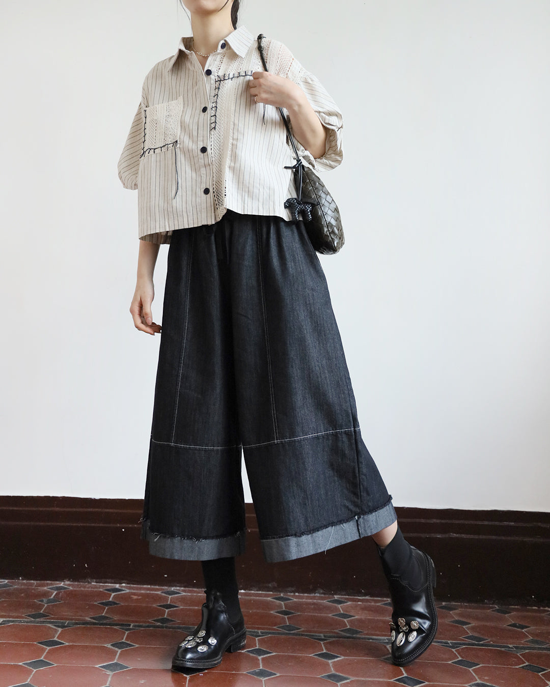 Contrast Stitch Striped Shirt w/ Lace Patchwork (2 Colors)