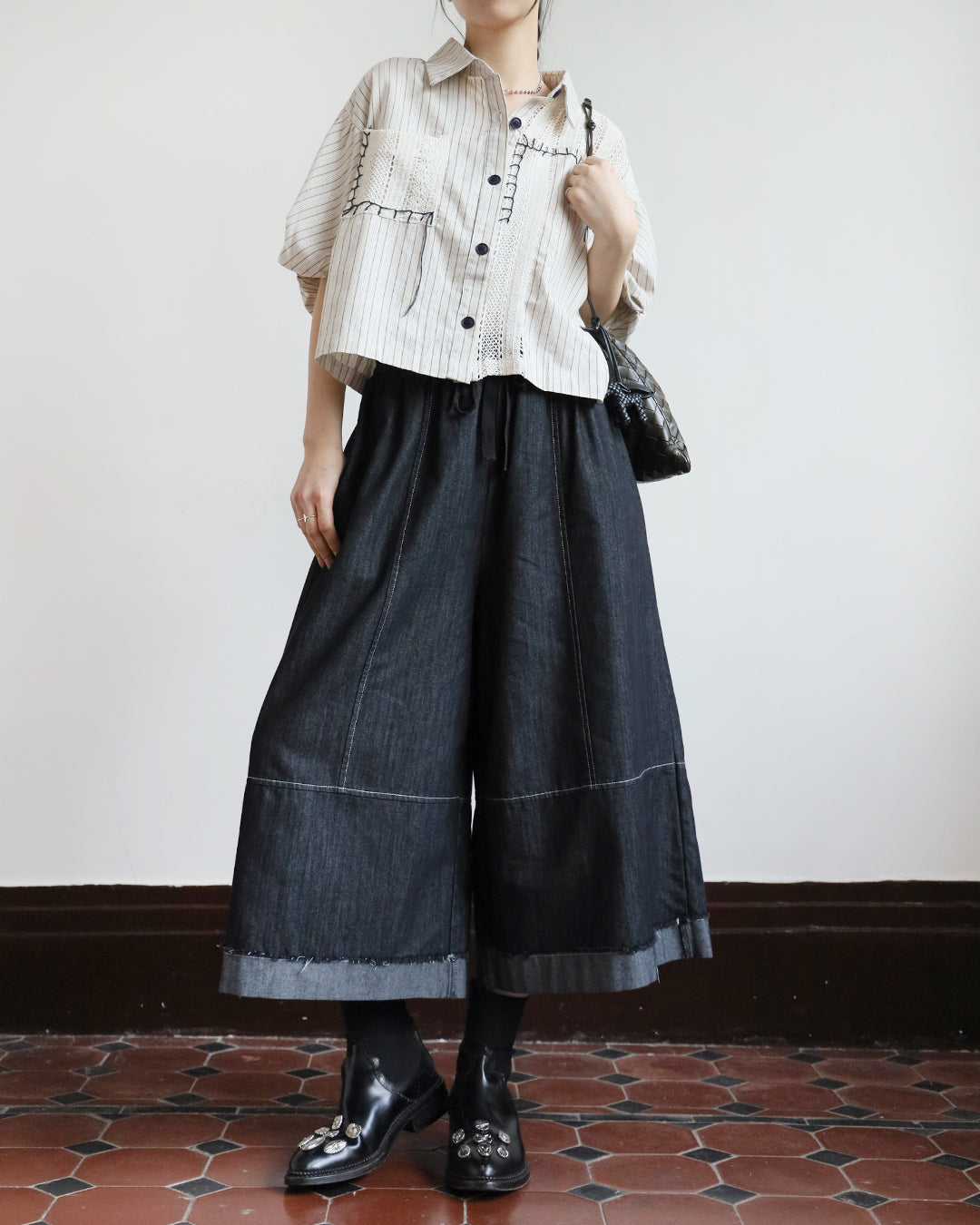 Contrast Stitch Striped Shirt w/ Lace Patchwork (2 Colors)