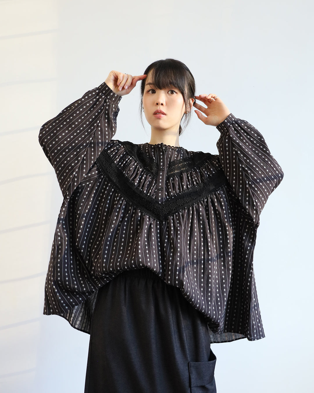 Lace Trimmed Swing Top (2 color)