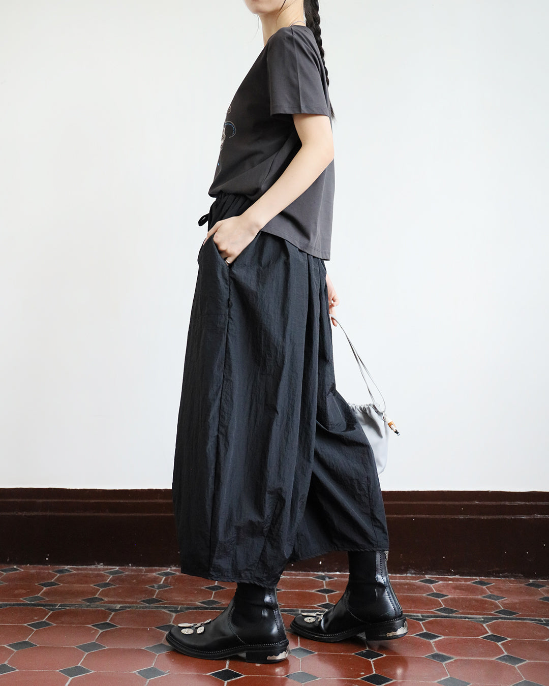 Motorcar Embroidery Tee (2 colors)