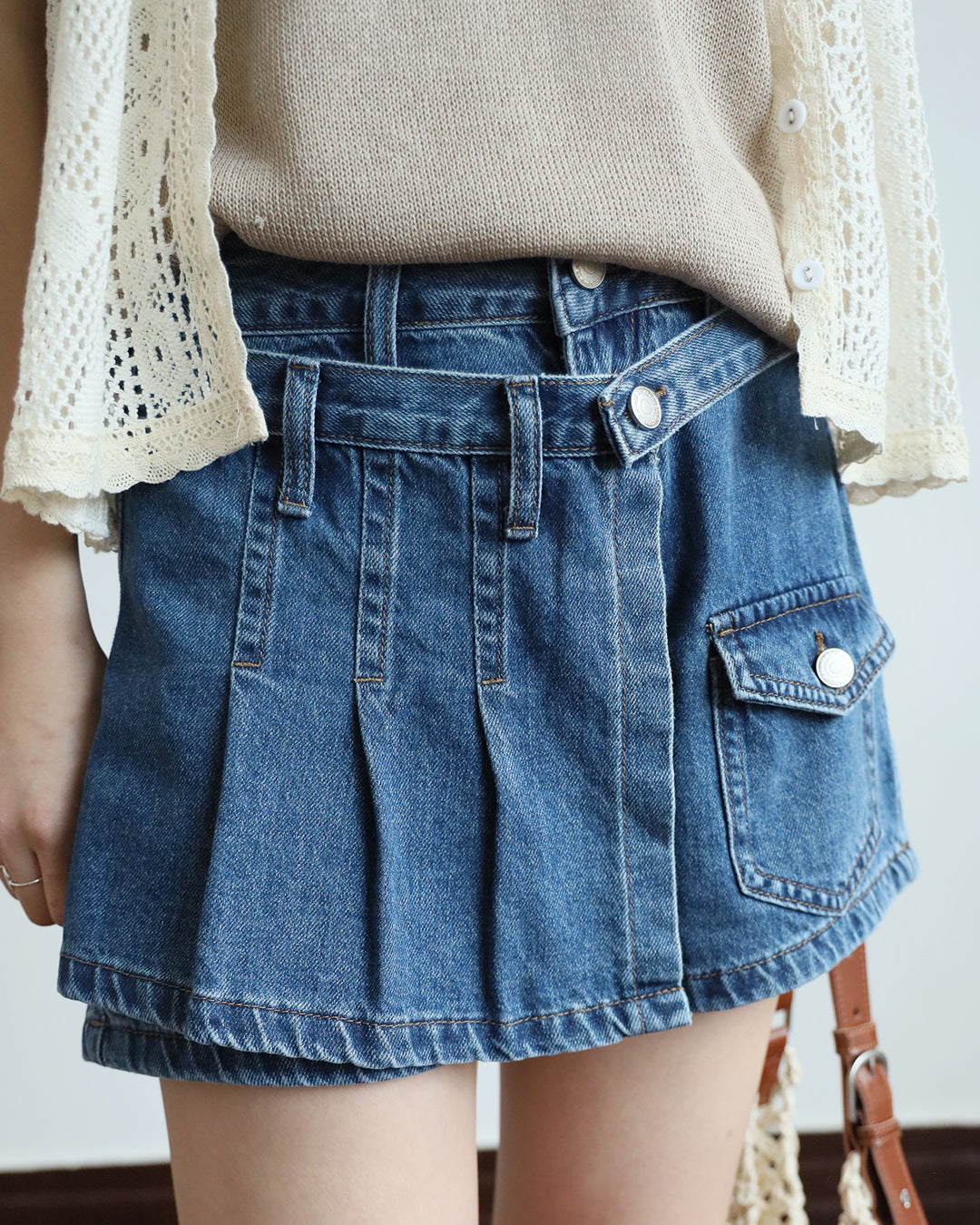 Pleated Layer Denim Shorts (Size S-L)