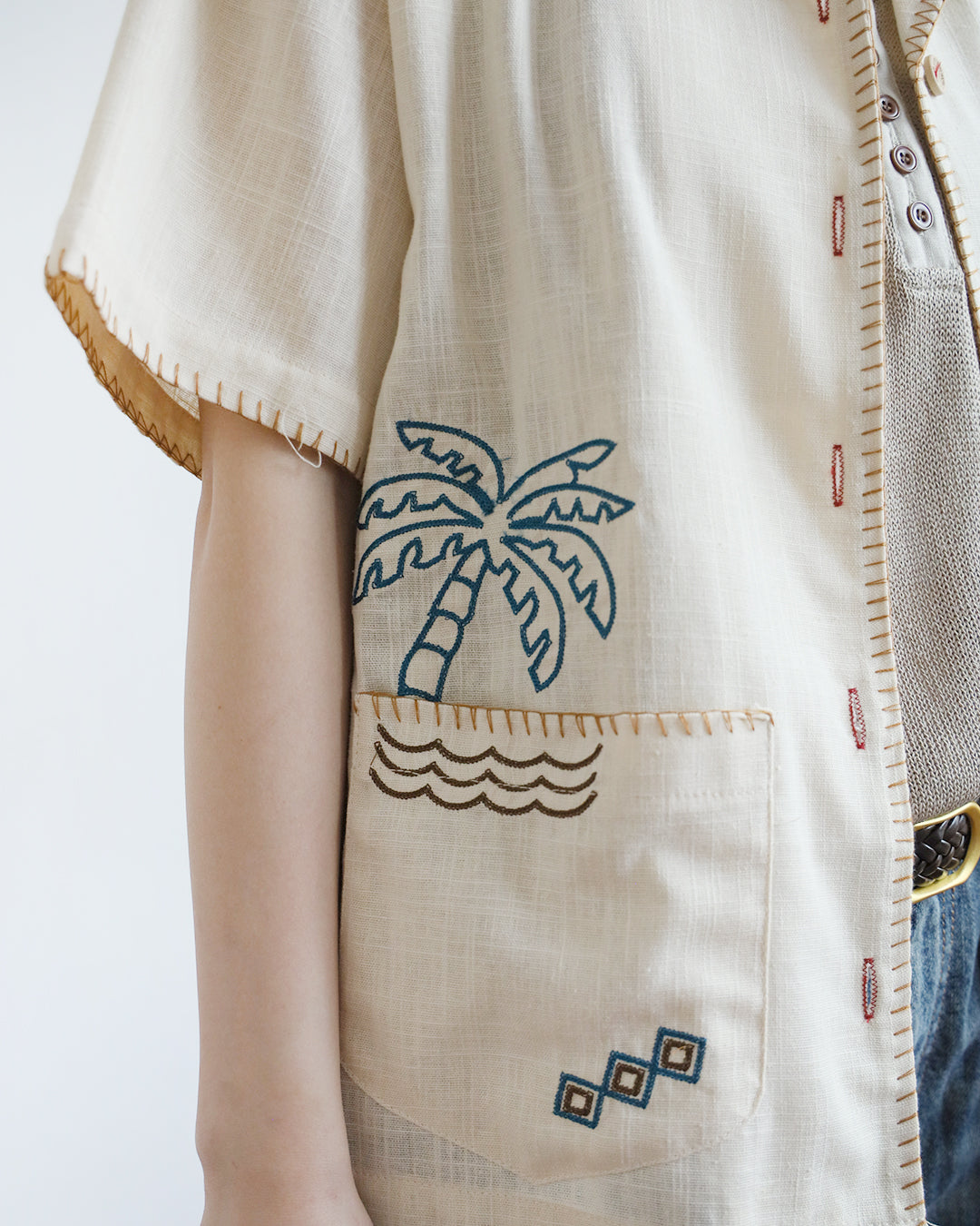 Embroidery Revere Collar Shirt