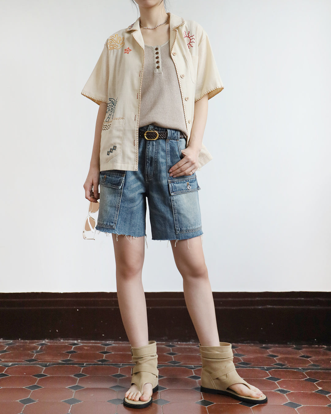 Embroidery Revere Collar Shirt