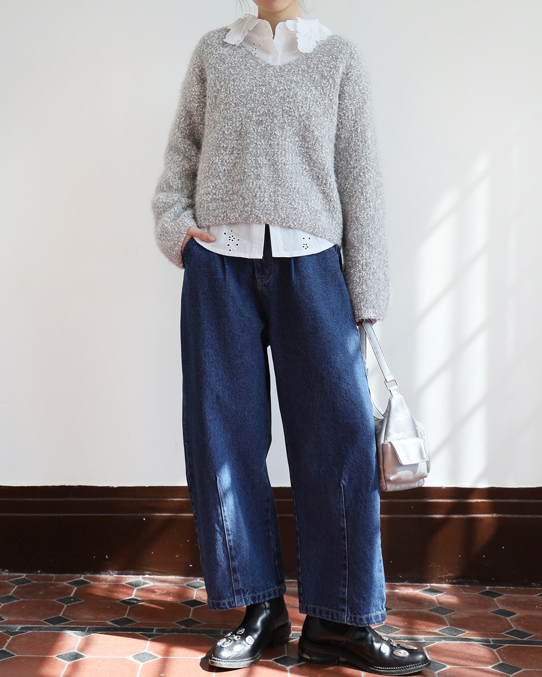 Embroidery Floral Collar Blouse