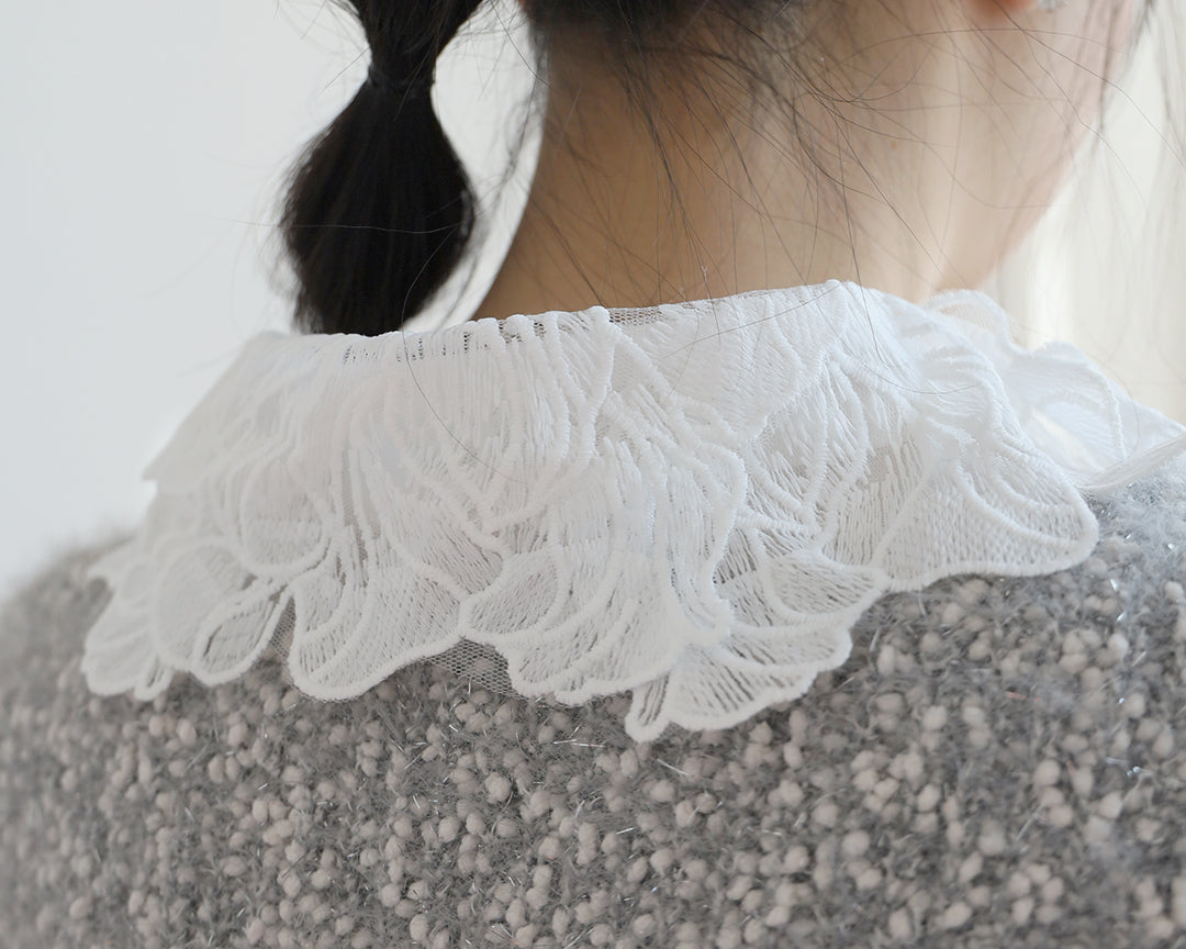 Embroidery Floral Collar Blouse