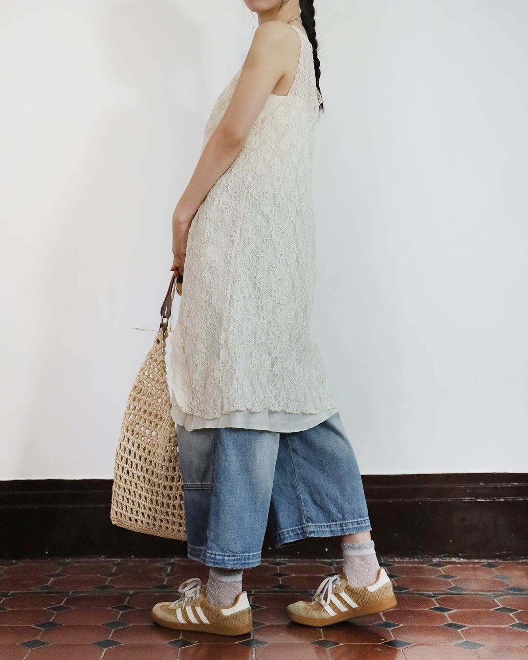 Ruffle Trimmed Lace Dress (w/ Inner Dress)