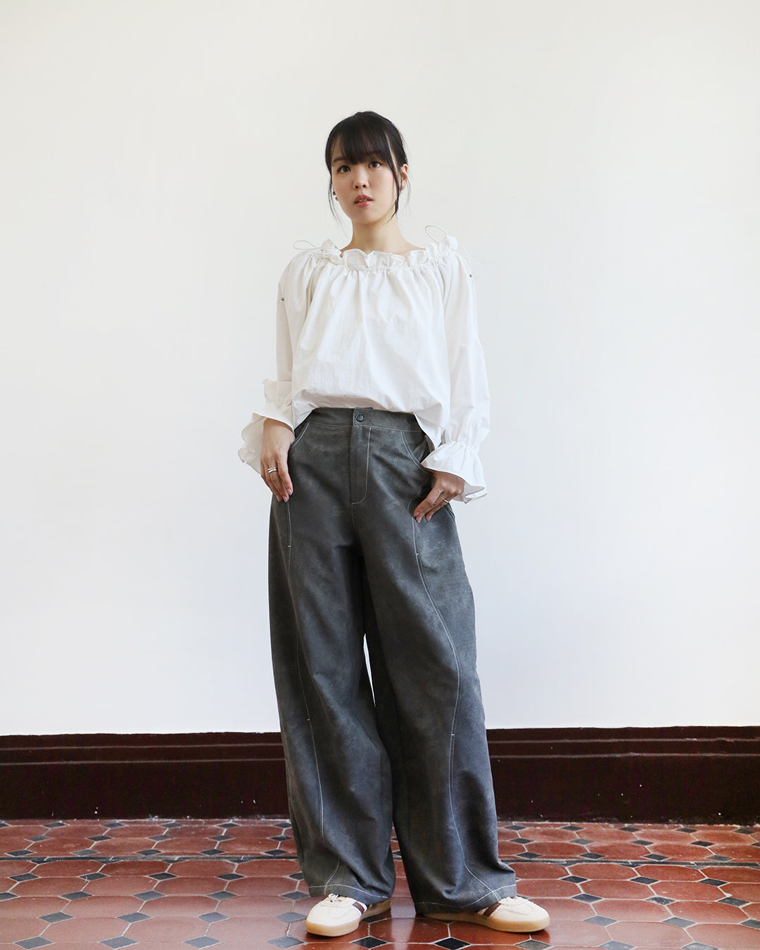 Contrast Stitch Ballon Pants
