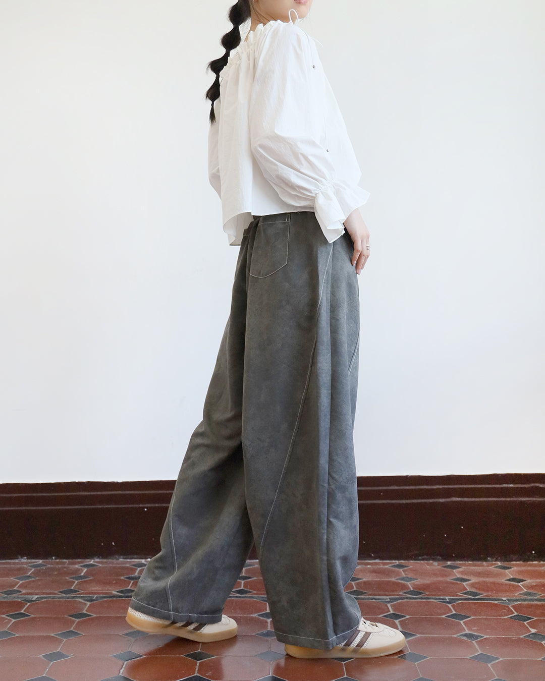 Contrast Stitch Ballon Pants