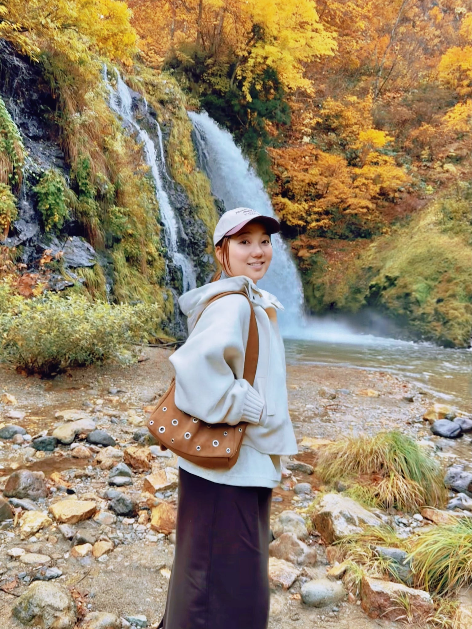 Faux Suede Eyelet Bag (3 color)