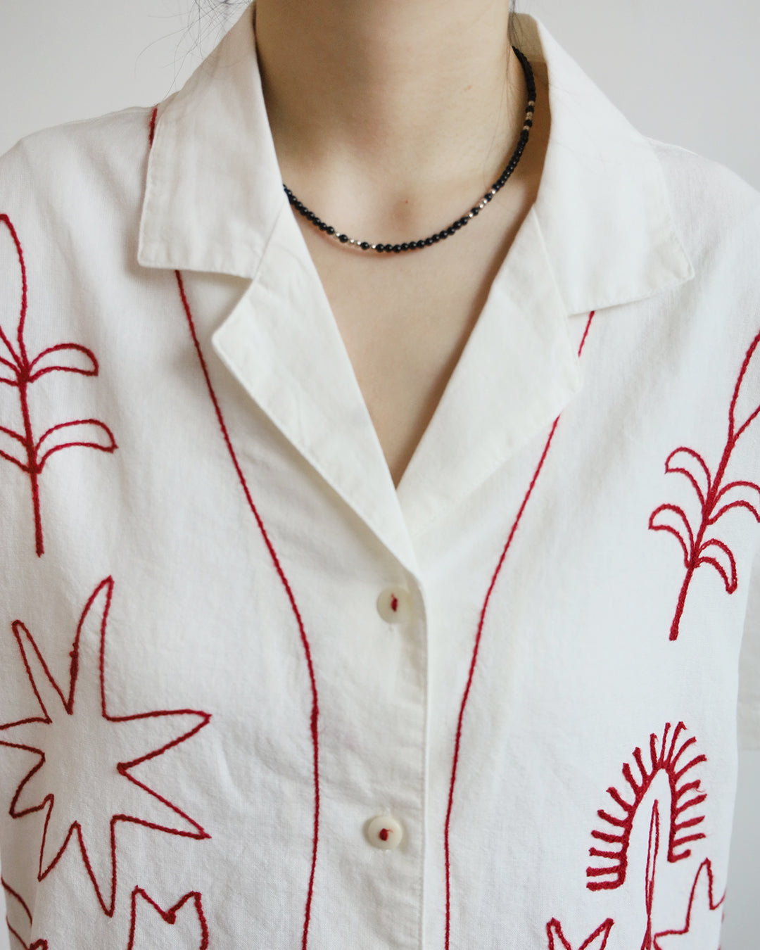 Embroidery Revere Collar Shirt  (2 Colors)