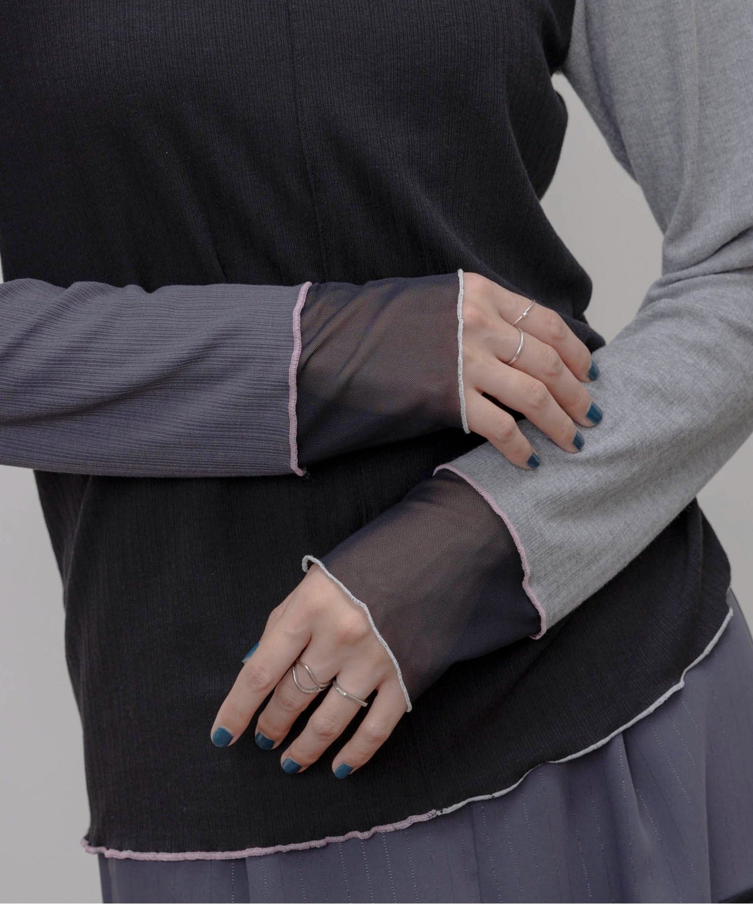JAPAN BRAND - Mesh Cuff Color Block Top