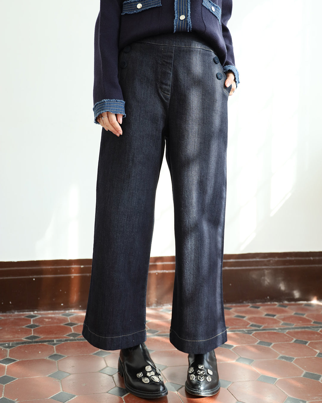 Button Details Jeans (Size S-XL)