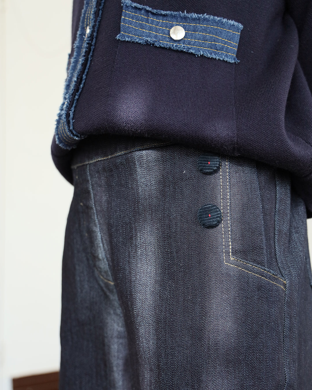 Button Details Jeans (Size S-XL)