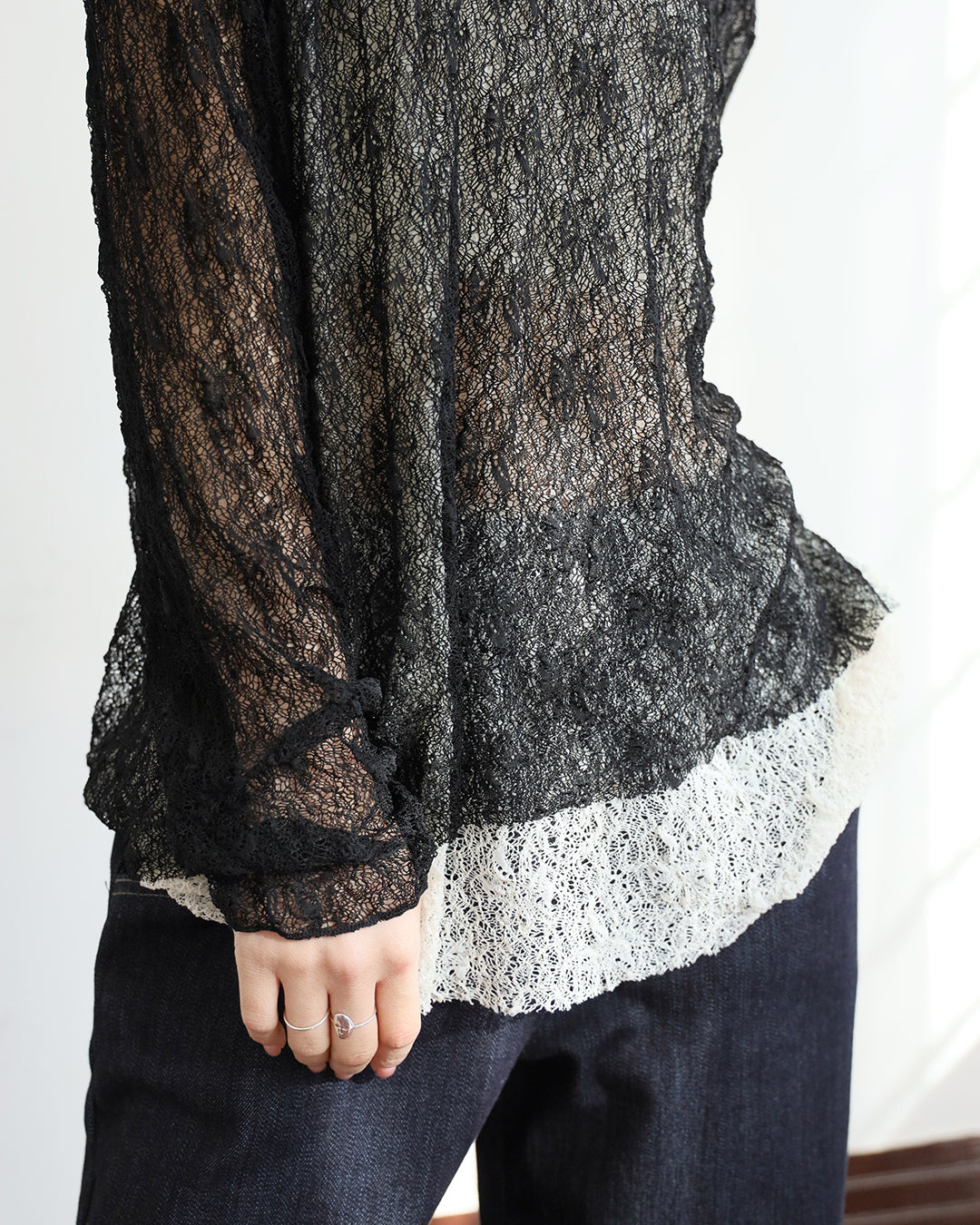 2-Tone Layer Lace Top (2 colors)
