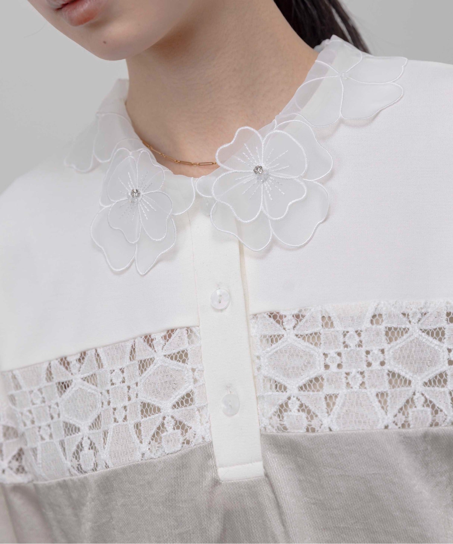 JAPAN BRAND - Floral Collar Lace Inserted Polo Shirt (2 Colors)