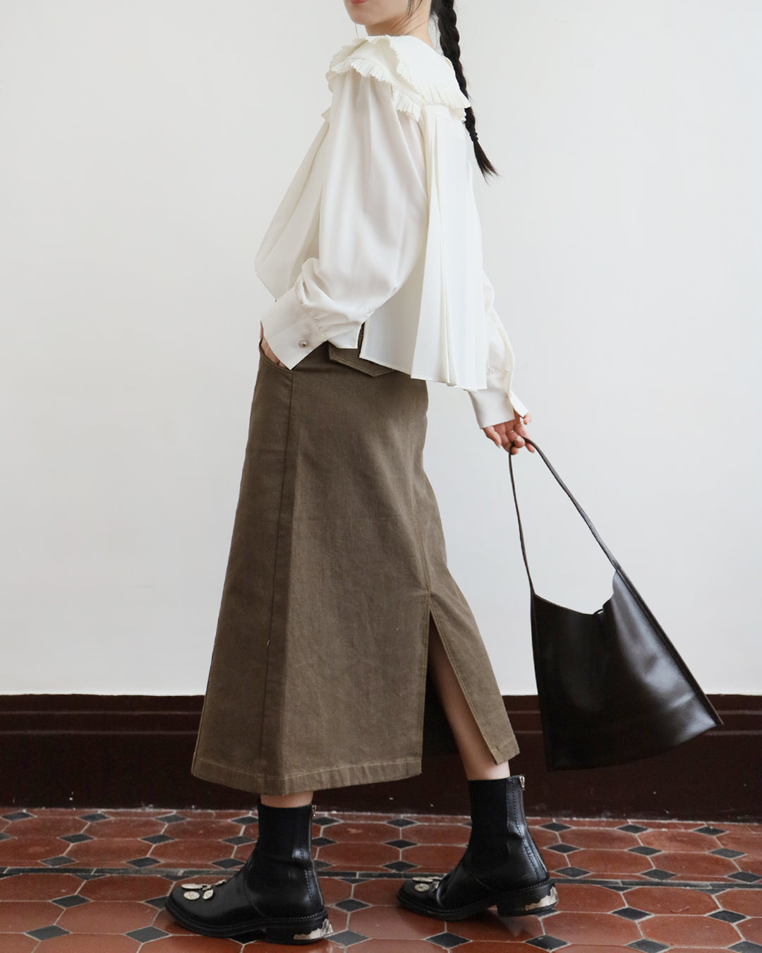 Ruffle Trimmed Pleated Top (2 Colors)