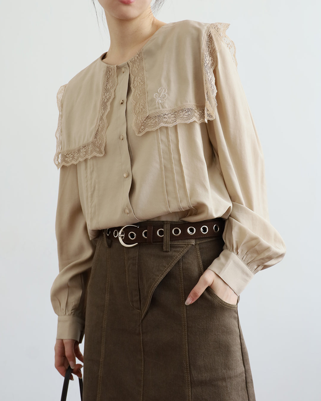 Oversized Square-Collar Lace Shirt (2 Colors)