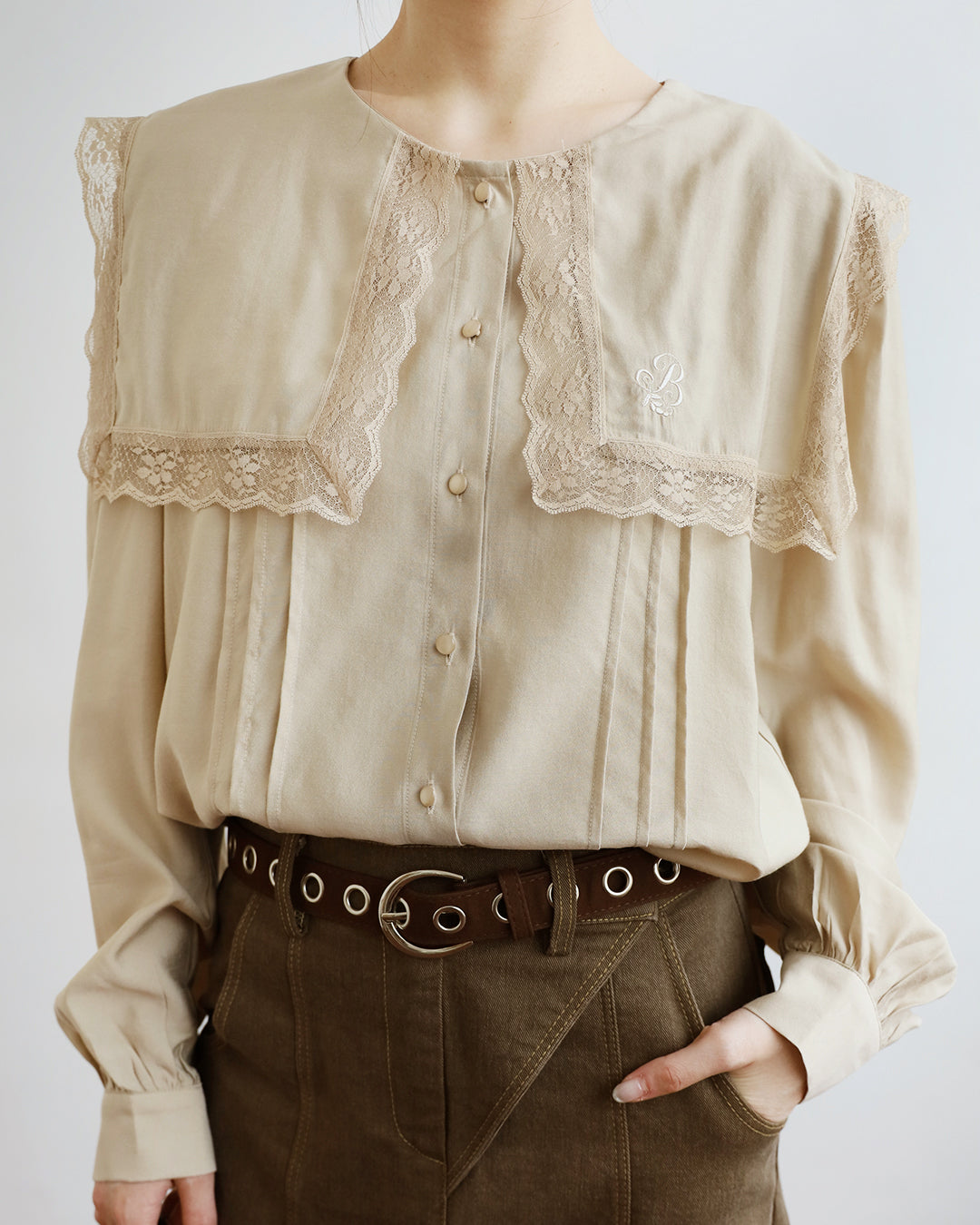 Oversized Square-Collar Lace Shirt (2 Colors)