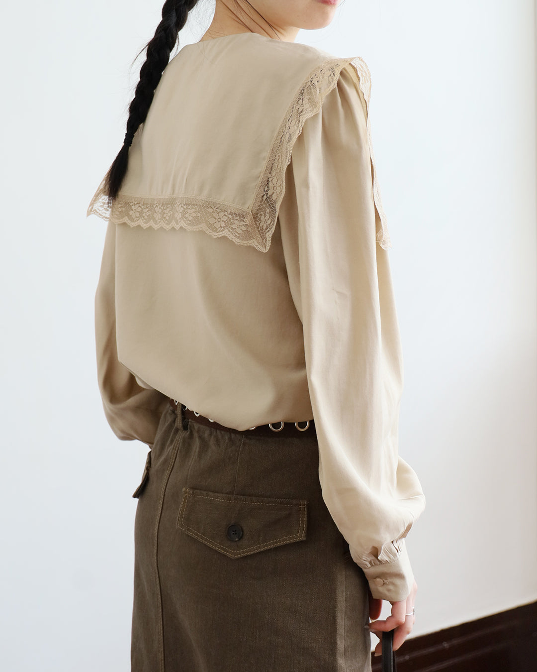 Oversized Square-Collar Lace Shirt (2 Colors)