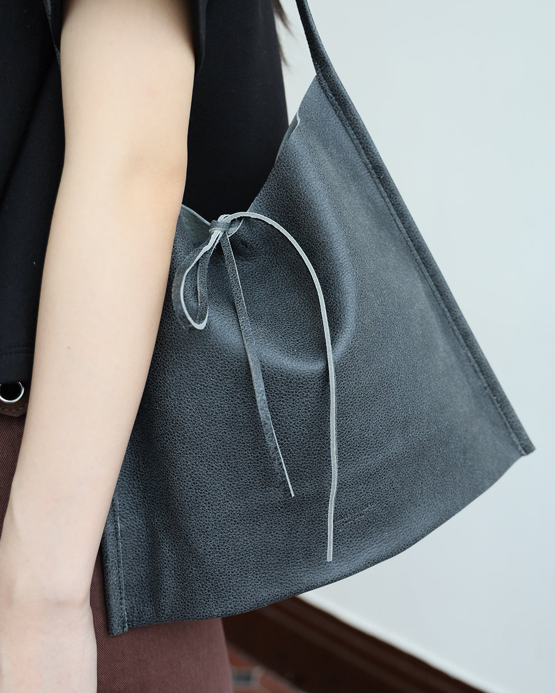 Leather Tote (7-Col.) 直播留言 "totebag" 即可以"代購價" $499 選購
