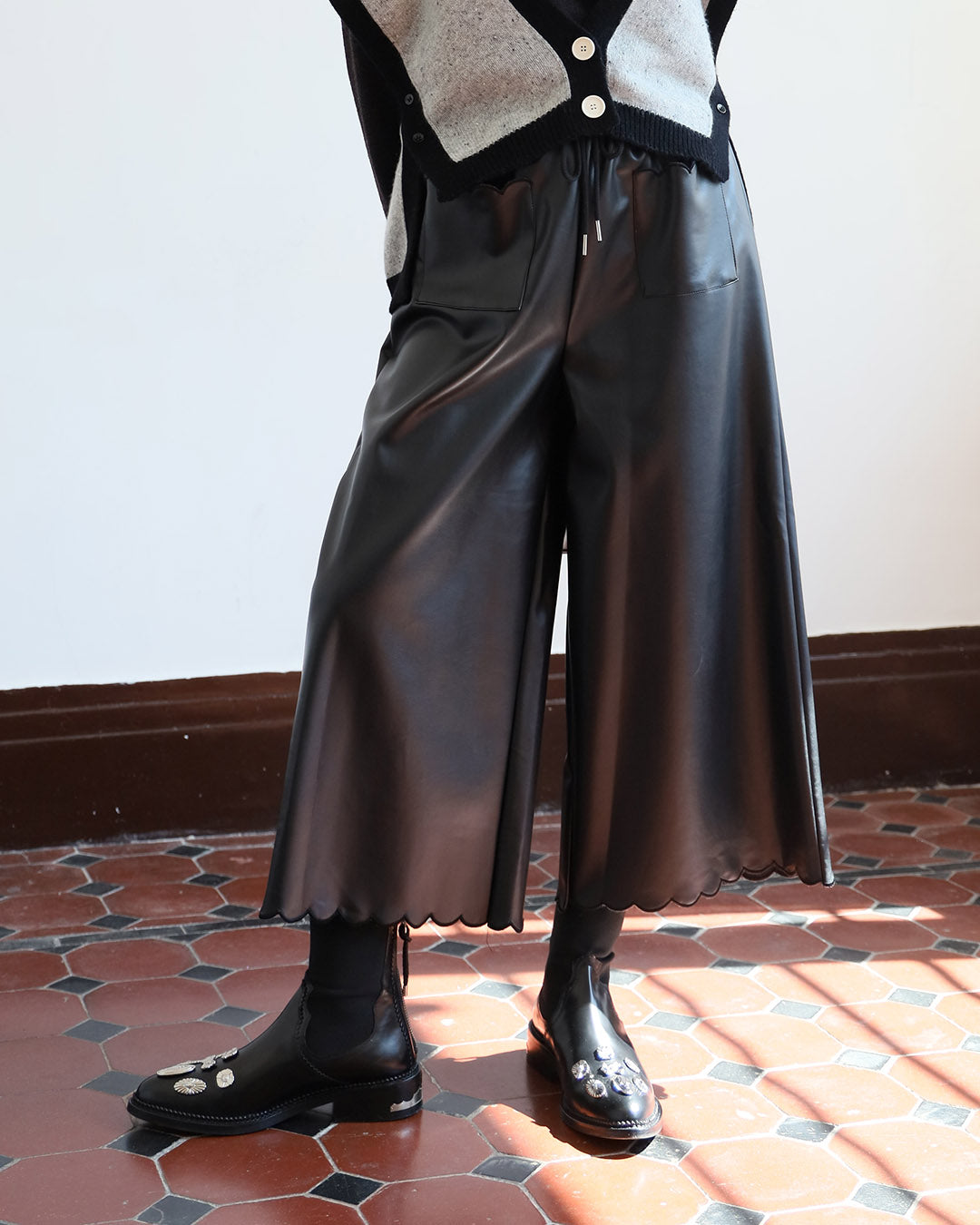 Wave Hem Faux Leather Pants (2 color)