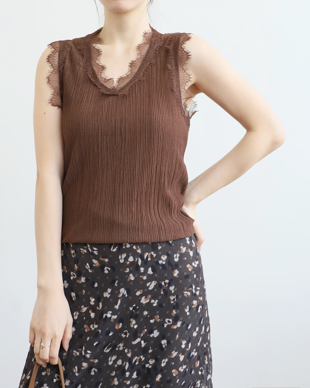 Lace Trim Pleated Vest (4 Colors)