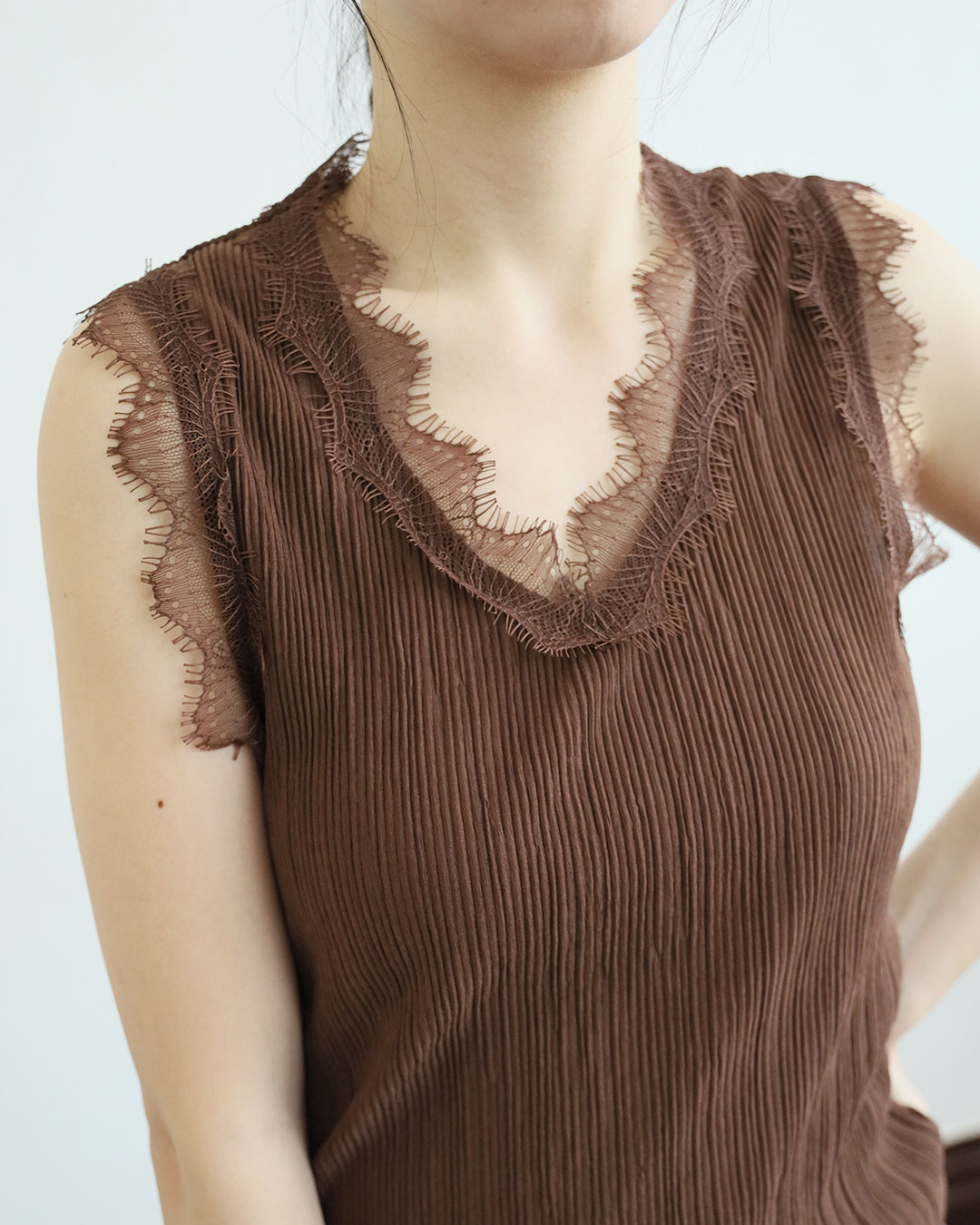 Lace Trim Pleated Vest (4 Colors)
