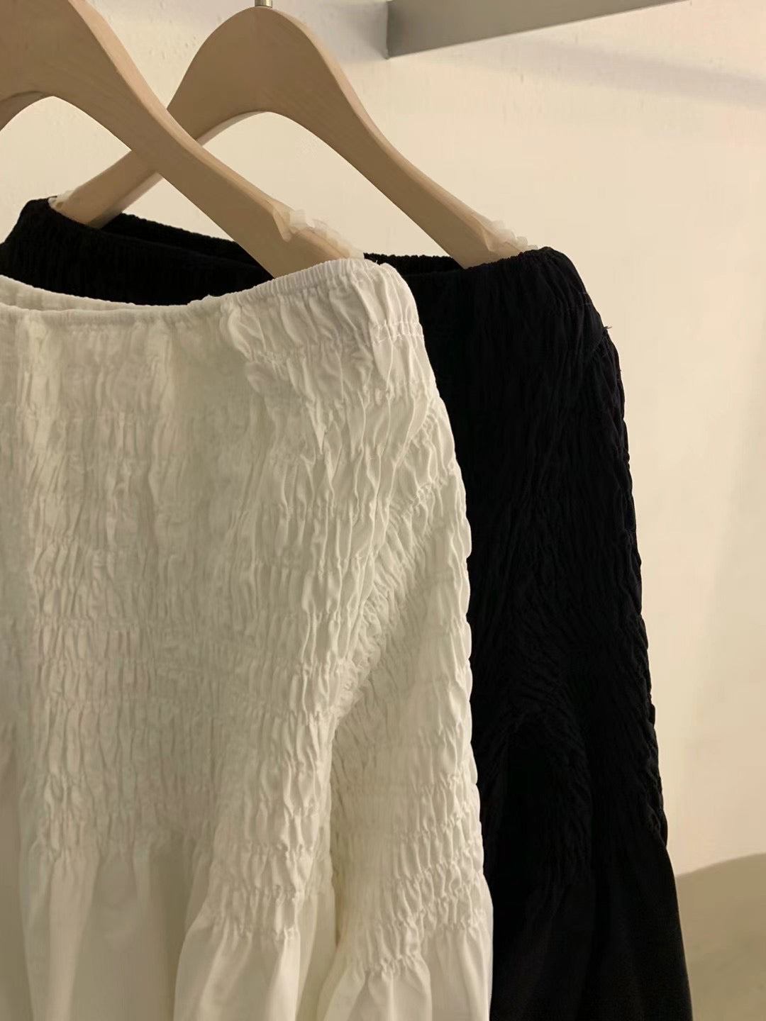 Flare Sleeves Crinkle Top (2 color)