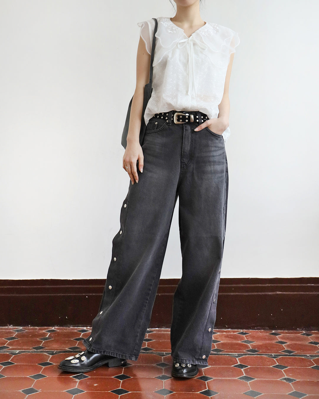 Button Details Jeans (Size S - L)