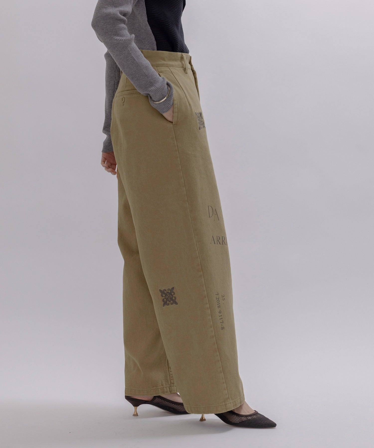Embroidery Cargo Pants (3 Colors)