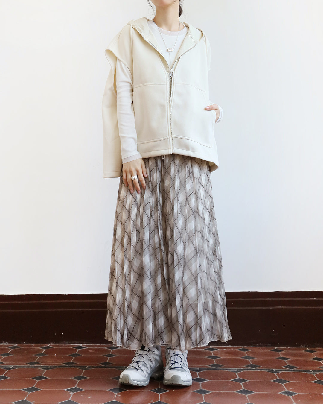 Mix Fabric Hooded Vest (3 Colors)