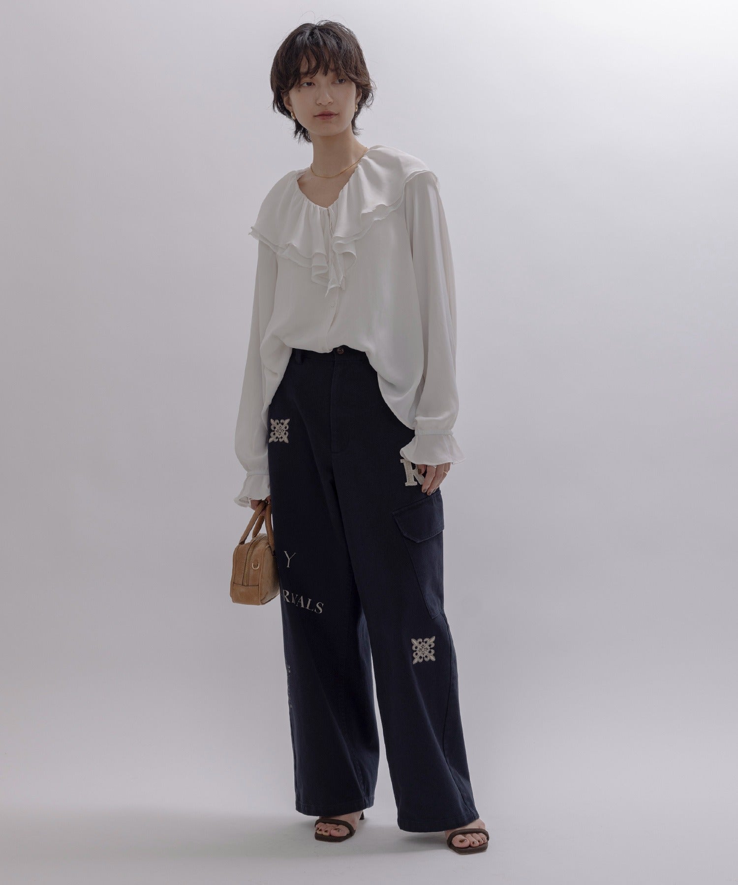 Embroidery Cargo Pants (3 Colors)
