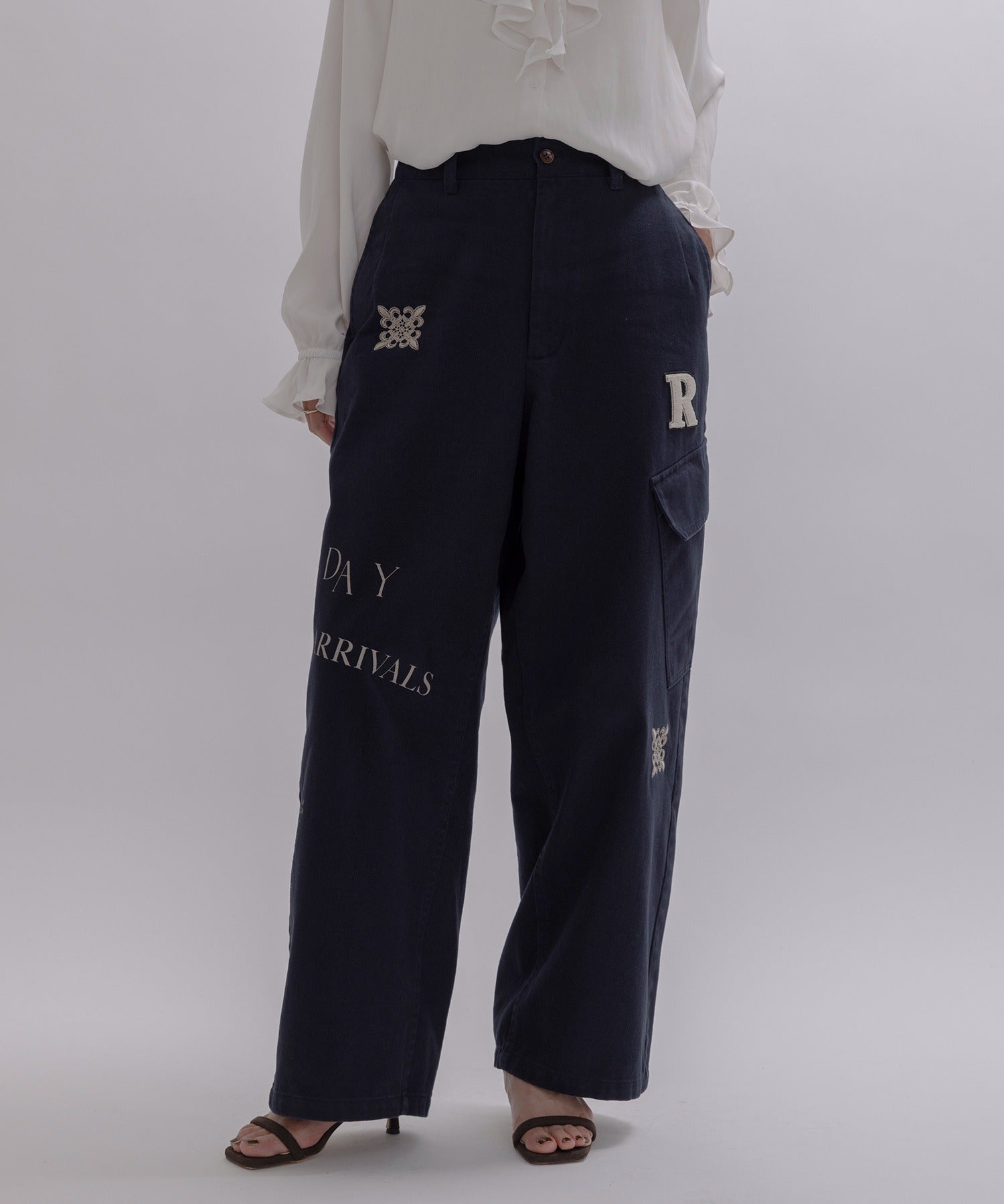 Embroidery Cargo Pants (3 Colors)