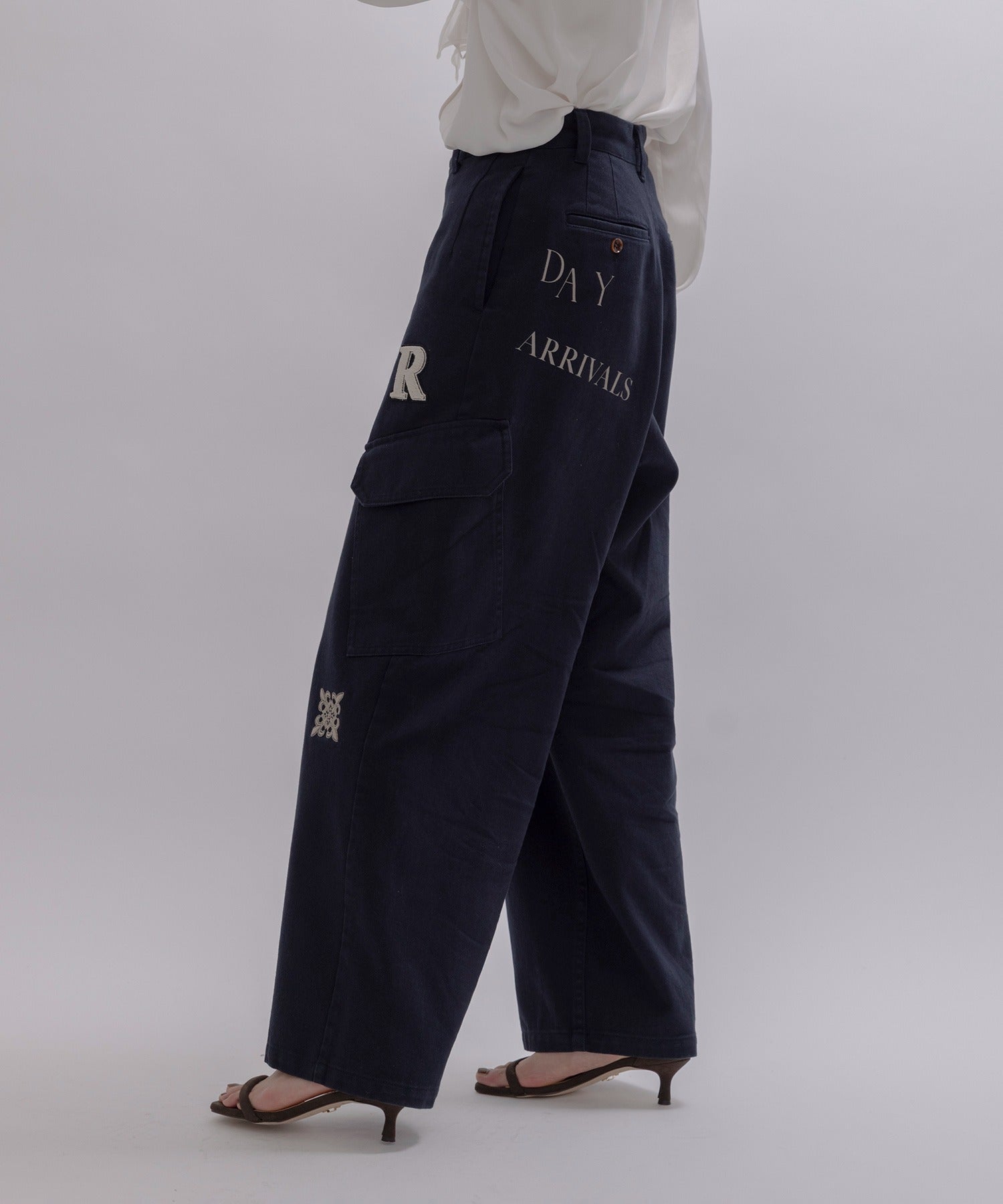 Embroidery Cargo Pants (3 Colors)