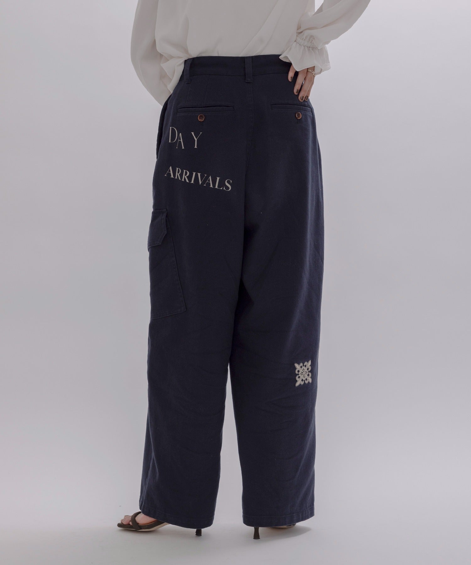 Embroidery Cargo Pants (3 Colors)