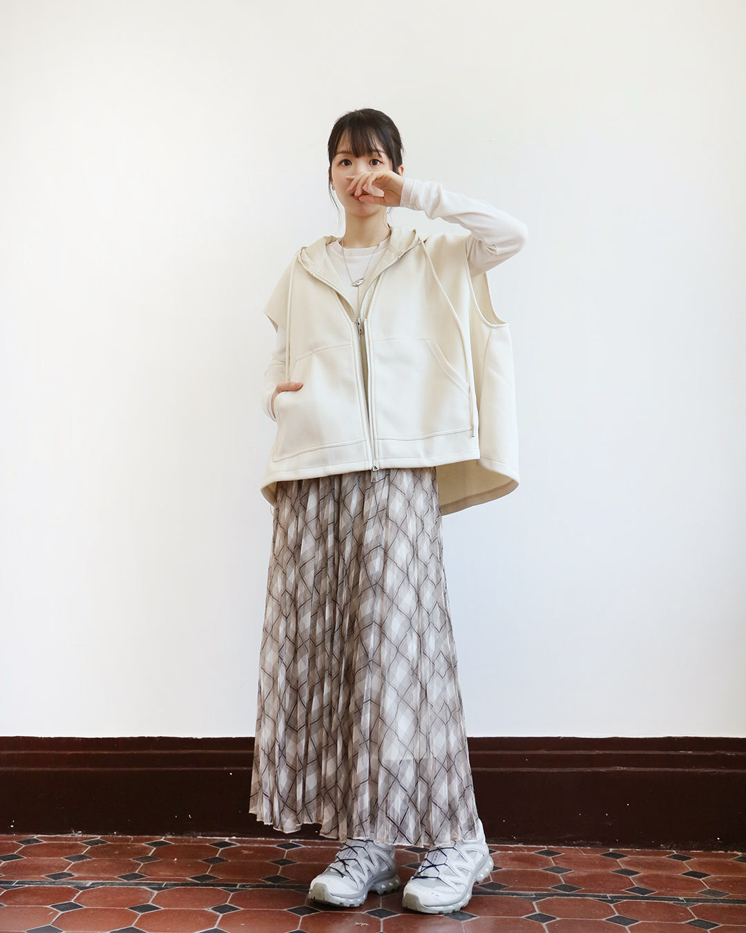 Mix Fabric Hooded Vest (3 Colors)