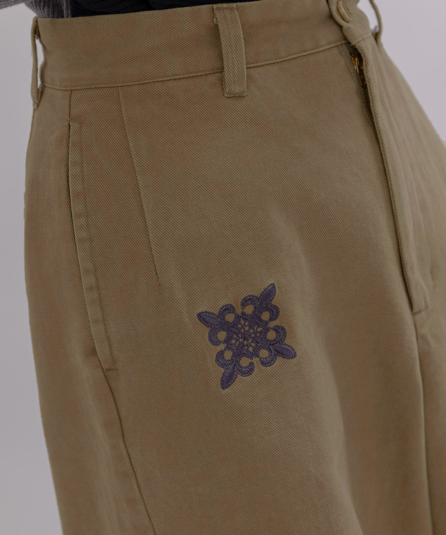 Embroidery Cargo Pants (3 Colors)