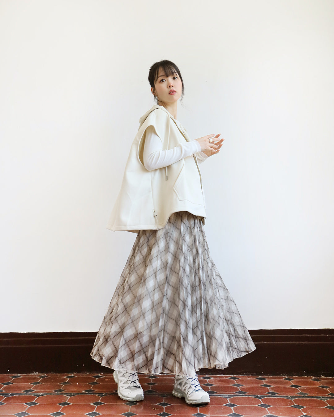 Mix Fabric Hooded Vest (3 Colors)