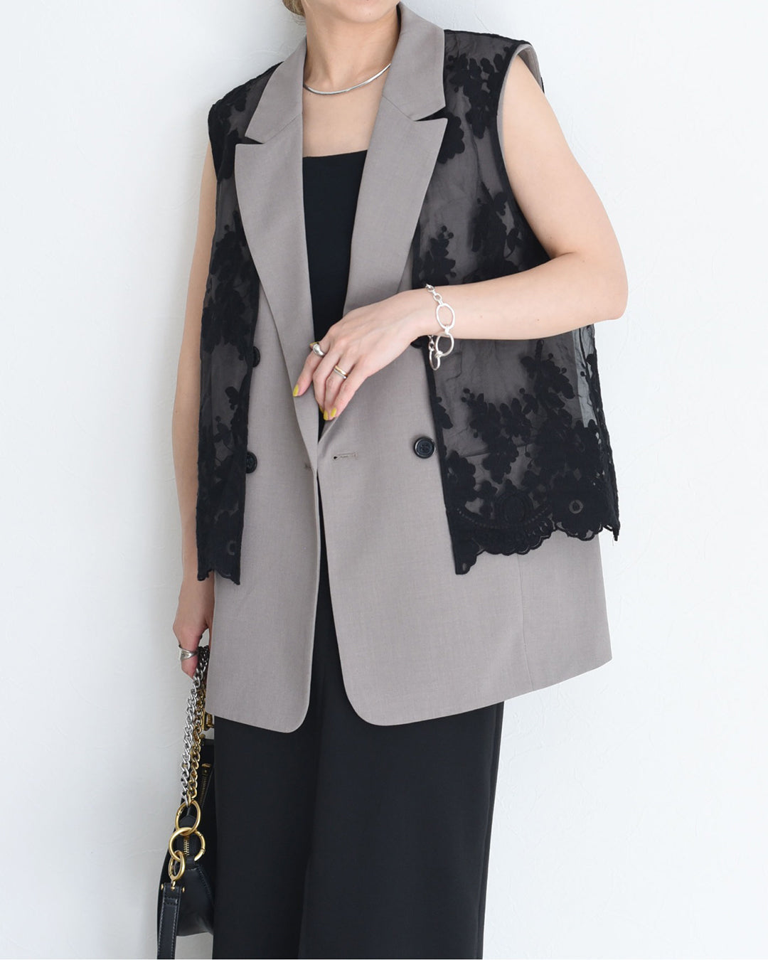 Embroidery Lace Layer Suit Vest (3 Colors)