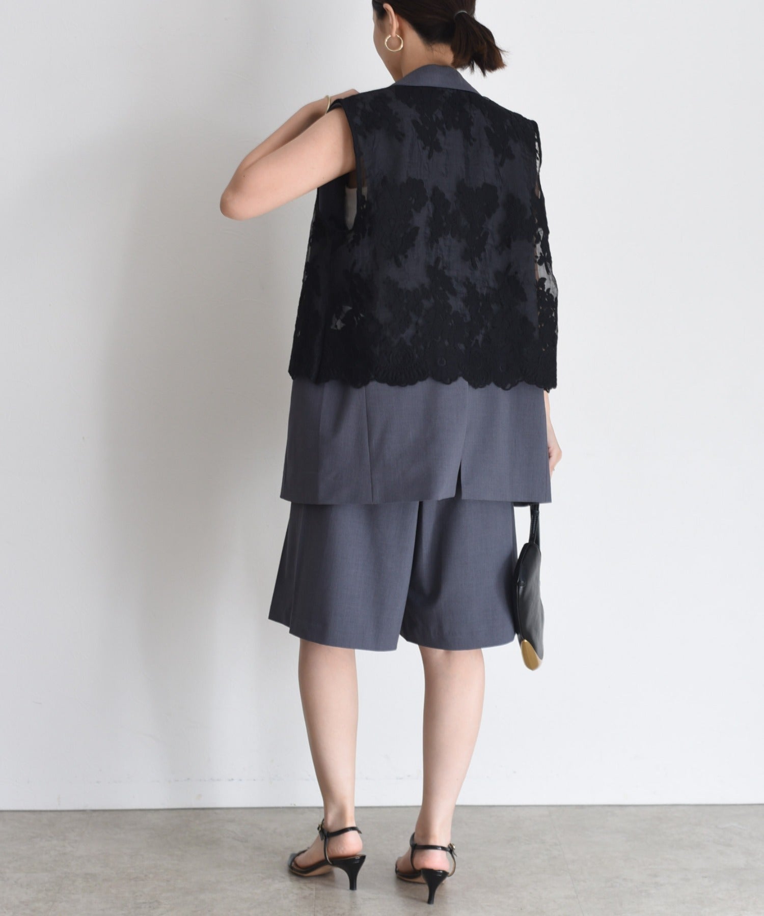 Embroidery Lace Layer Suit Vest (3 Colors)