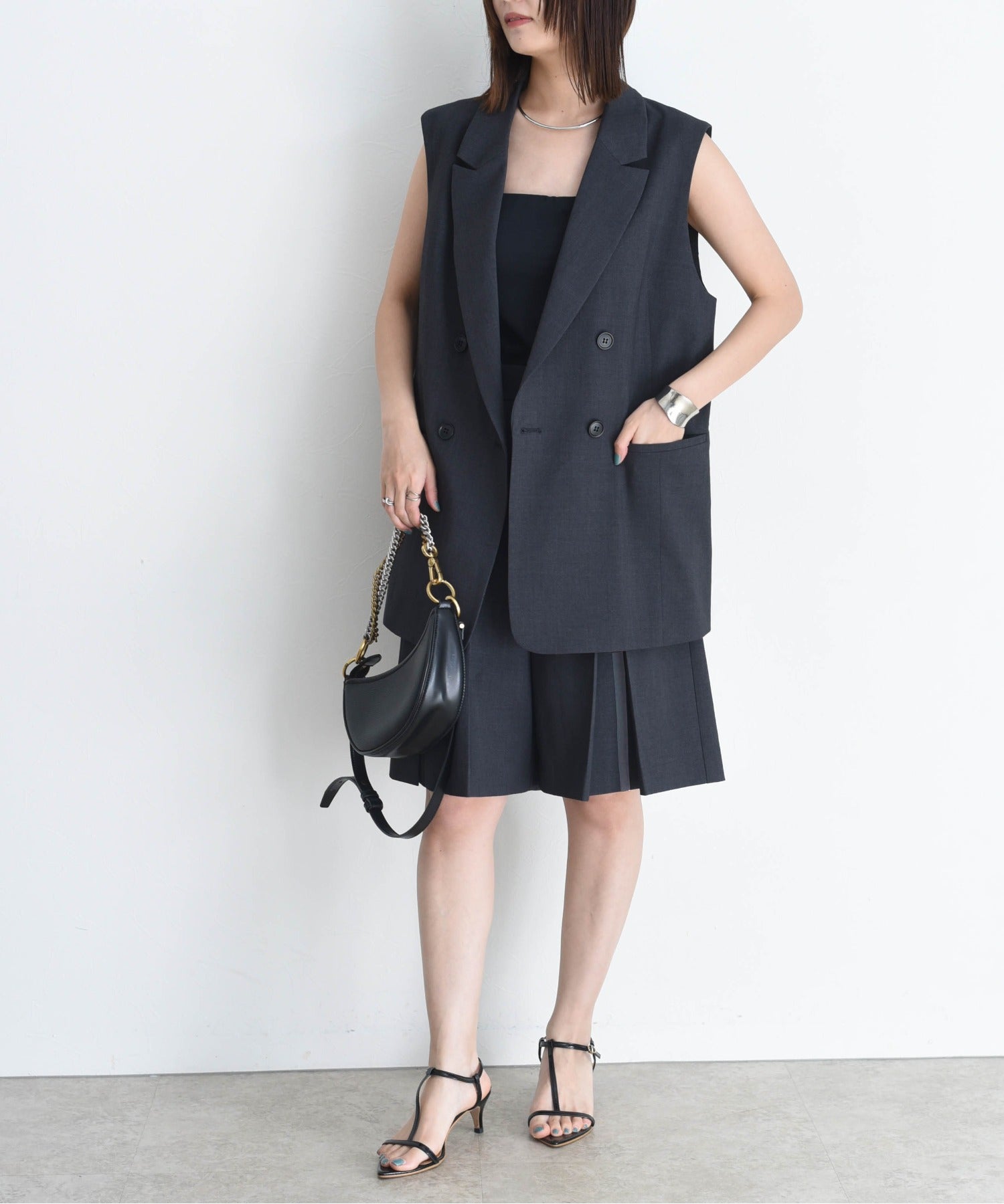 Embroidery Lace Layer Suit Vest (3 Colors)