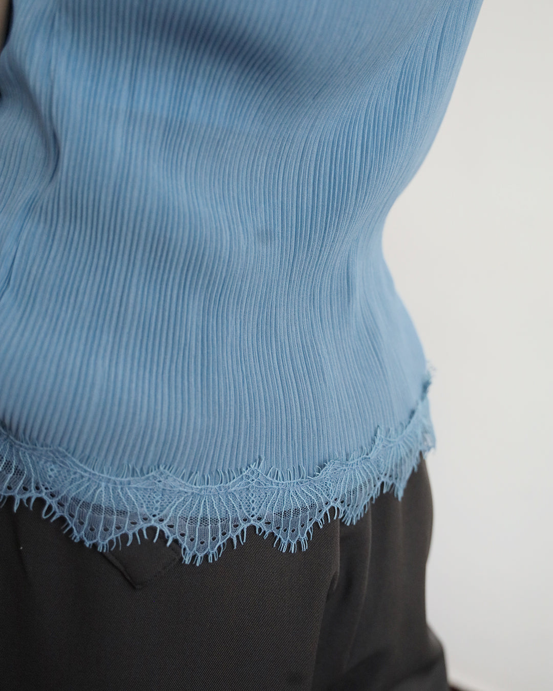 Lace Trim Pleated Vest (4 Colors)