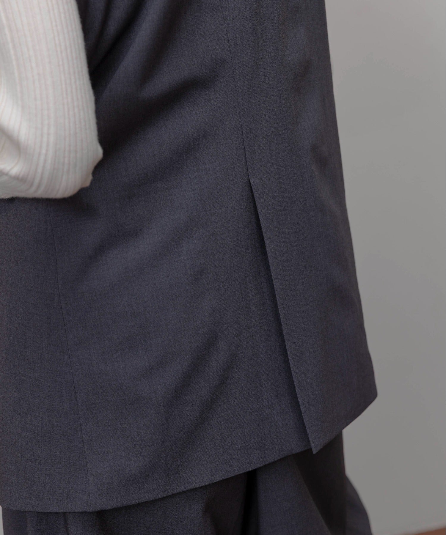 Embroidery Lace Layer Suit Vest (3 Colors)