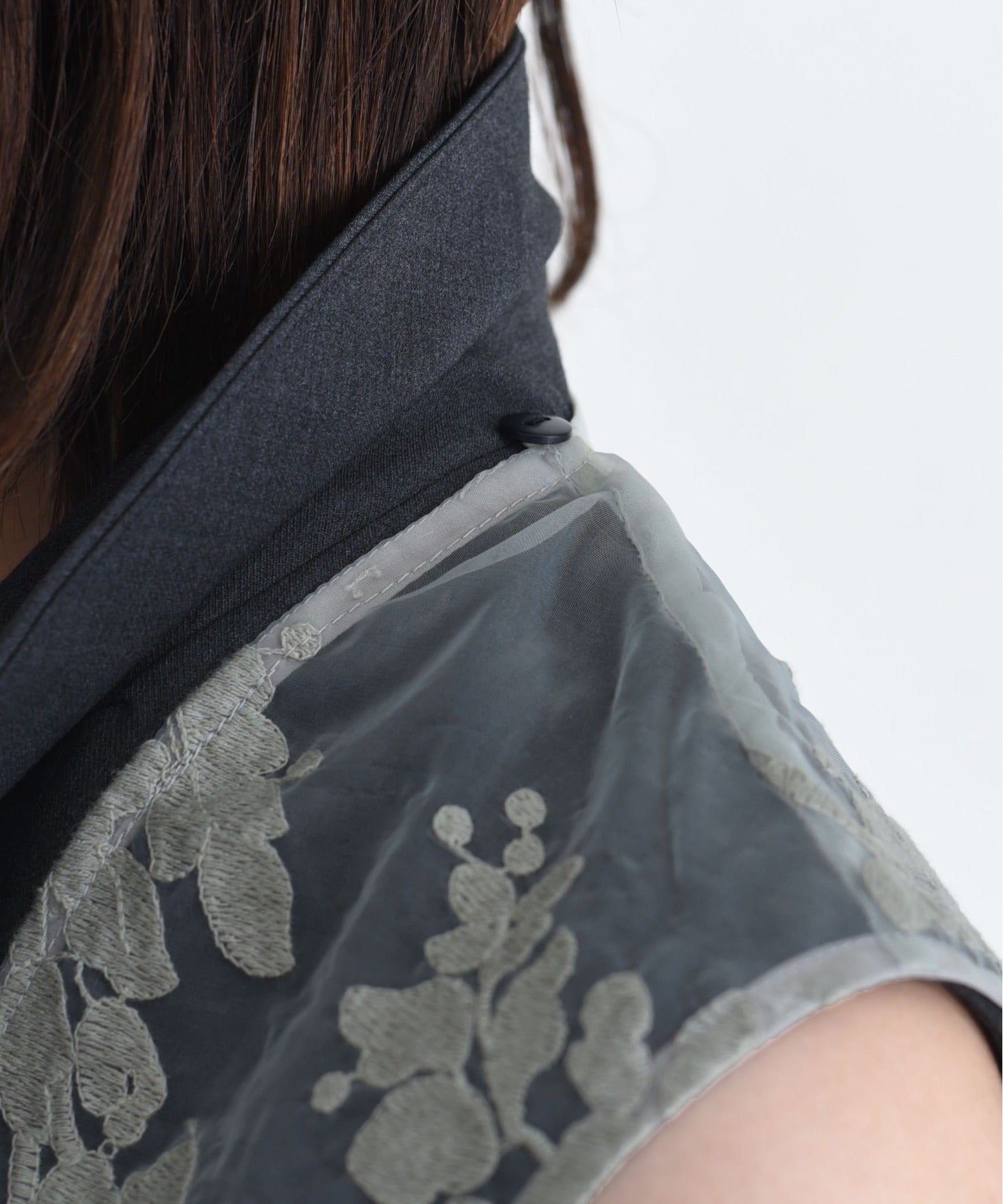 Embroidery Lace Layer Suit Vest (3 Colors)