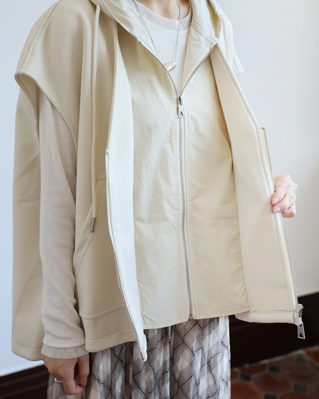 Mix Fabric Hooded Vest (3 Colors)