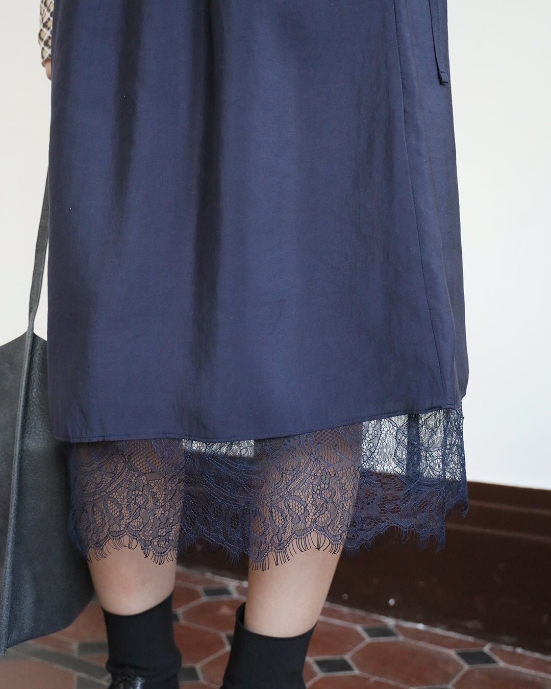 Lace Layer Pencil Skirt (3 Colors)